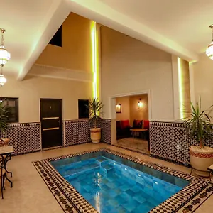 Cologne , Marrakesh Maroc