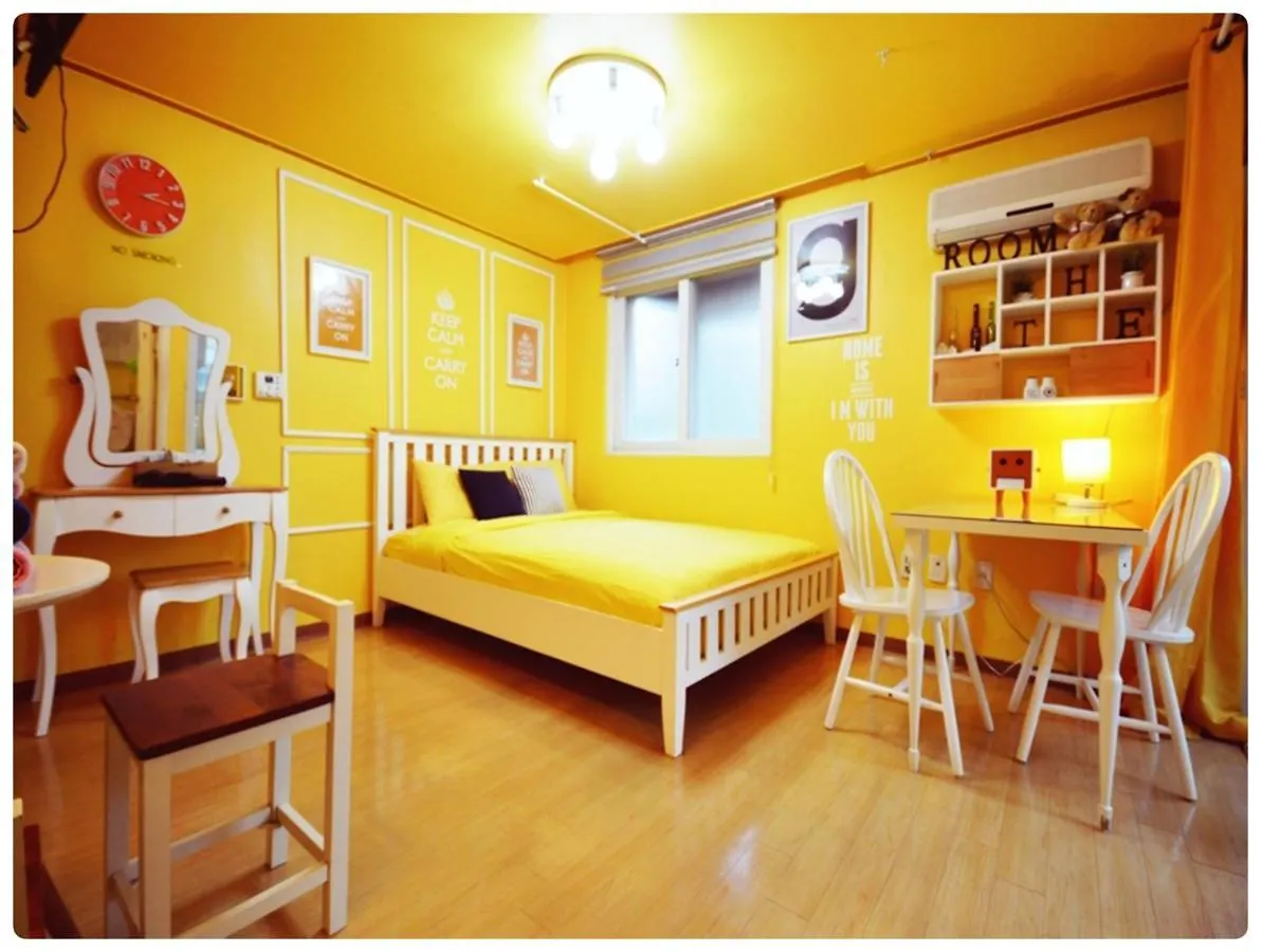 ** Гостевой дом Han River Residence & Guesthouse Сеул Южная Корея