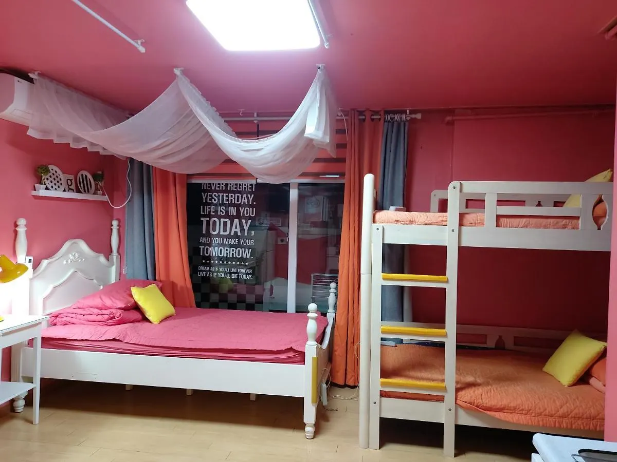 Han River Residence & Guesthouse Сеул Гостевой дом
