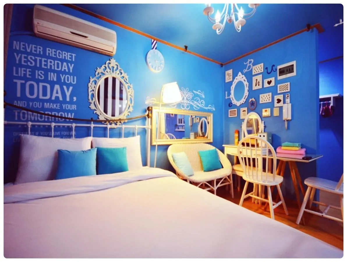 Han River Residence & Guesthouse Сеул