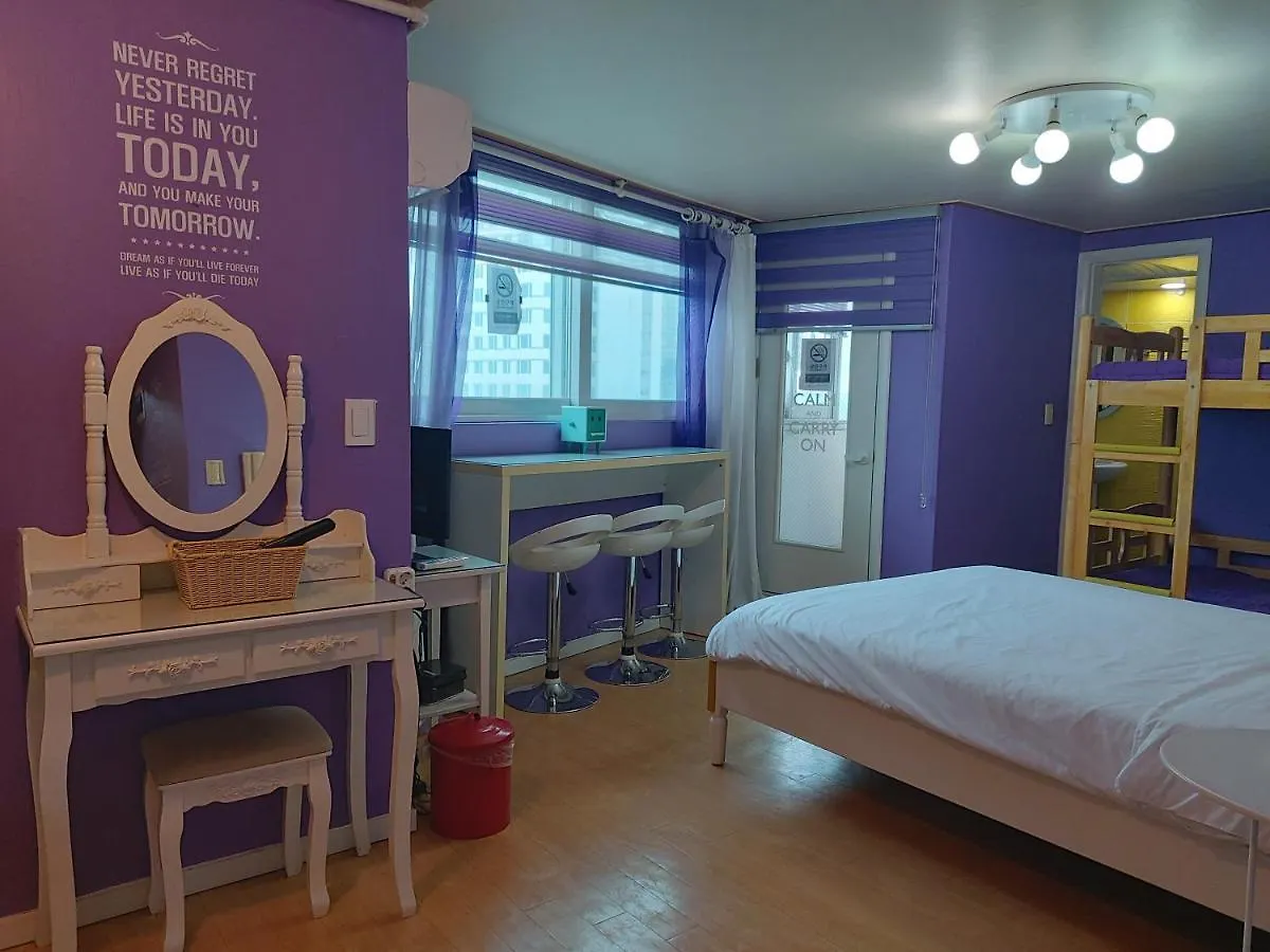 Han River Residence & Guesthouse Seoul 2*,